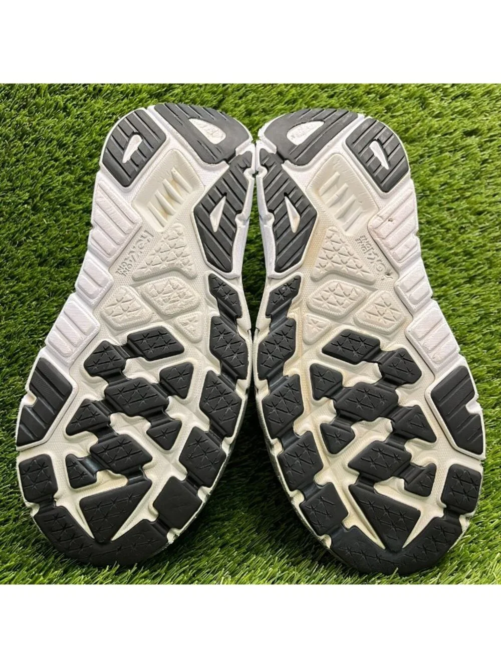 Hoka One One Arahi 6 Mens Size 10.5 Black White Athletic Running Shoes Sneakers